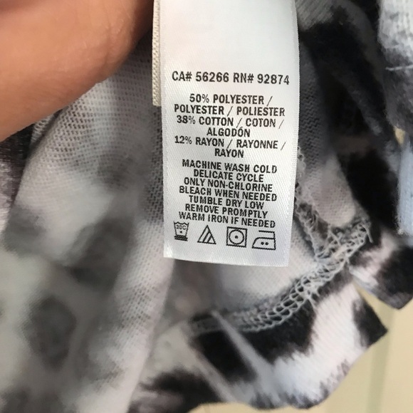 SPLENDID White Leopard Soft Knit Crop Top NWOT - Picture 4 of 7